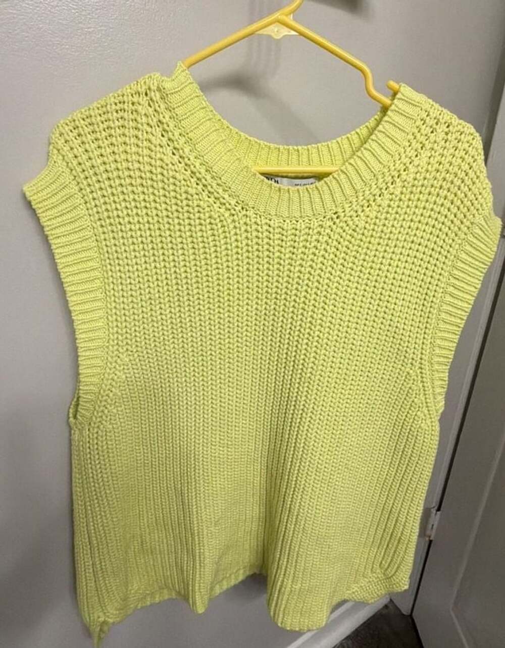 Zara Women S Neon Lime Yellow Oversized Sleeveless Knit Sweater 6771/061